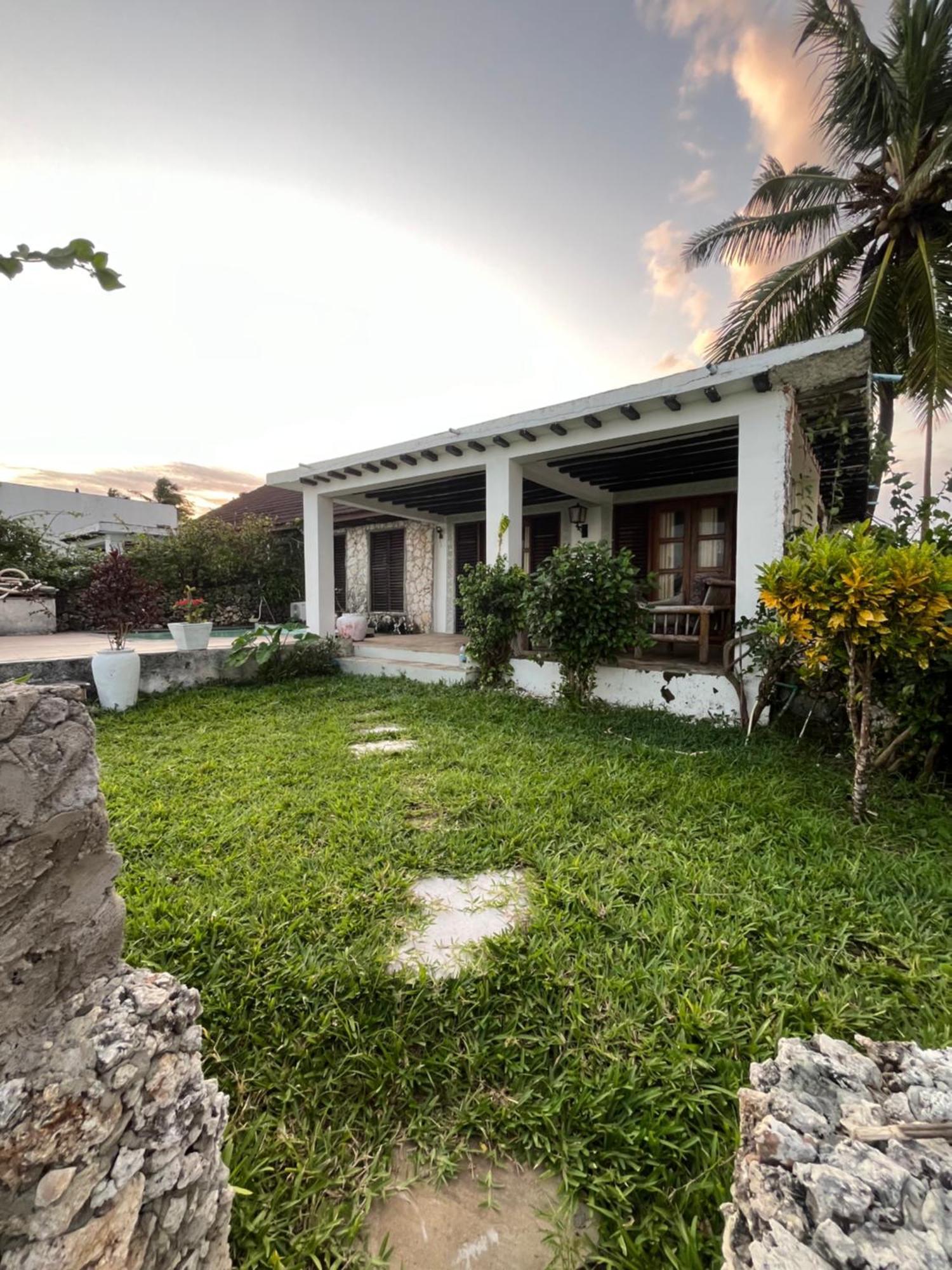 Malcom Residence 2 Mdudu Mkubwa エクステリア 写真